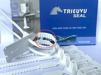 Kẹp Chì Nhựa Răng Cưa Triệu Vũ- Giá Rẻ, Chất Lượng, Sản Xuất màu theo yêu cầu 2