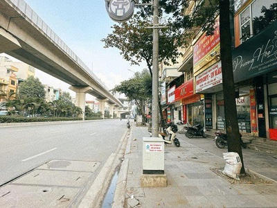 Hiếm nhà mặt phố Quang Trung, 65m2, mặt tiền 3.5m, 2 mặt phố, vị trí đẹp, kinh doanh sầm uất 0