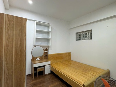 Chủ nhà cần bán gấp căn hộ 2 ngủ full đồ ban công đông nam chung cư Thanh Hà 7