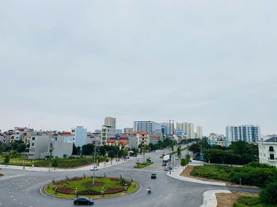 Bán Lô Góc 200m2 trục 55m Lý Thánh Tông, ngay nút giao Tây Nam Thành Phố 3