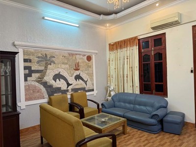 Bán nhà phố Chùa Láng 30m ra phố 52m2 x 4T MT rộng ô tô vào nhà thoáng vĩnh viễn, 14 tỷ 1