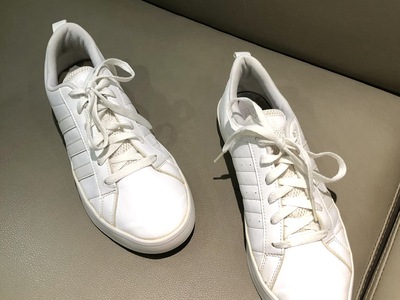 Đôi Adidas chính hãng size 41,5 còn rất mới 2