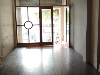 Chính chủ cho thuê mặt bằng 30m tầng 1 mặt đường Hoàng Hoa Thám cửa hàng, văn phòng 9