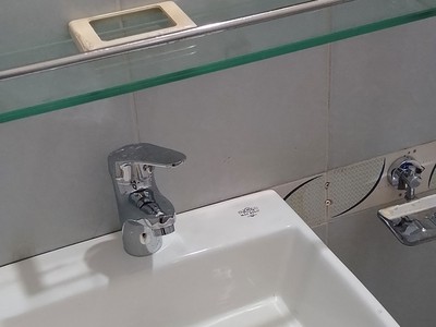 Chính chủ cho thuê mặt bằng 30m tầng 1 mặt đường Hoàng Hoa Thám cửa hàng, văn phòng 7