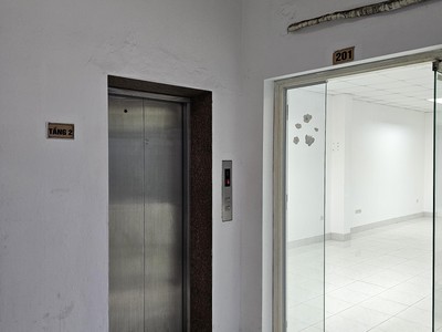 Mặt bằng đẹp kinh doanh   văn phòng   Tầng 1,2 Vũ Ngọc Phan   Nhà 3 mặt tiền 2