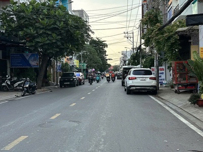 Bán nhà 5 tầng đẹp hẻm 220 nguyễn văn khối 80m2 view góc kd tốt tặng nội thất chỉ 17 tỷ. 0