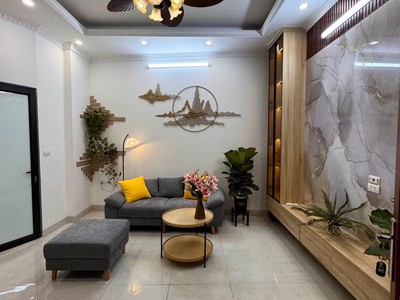 Hiếm -bán nhà đẹp bồ đề- oto đỗ cổng- full nội thất 35m 5 tầng nhỉnh 7 tỷ tl 0