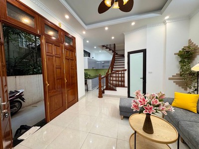 Hiếm -bán nhà đẹp bồ đề- oto đỗ cổng- full nội thất 35m 5 tầng nhỉnh 7 tỷ tl 1