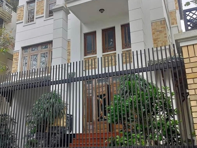 Siêu phẩm, bán nhà trích sài, ô tô vào, biệt thự sân vườn 130m, chỉ 40 tỷ 2