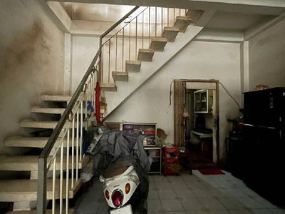 Nguyễn duy, chánh hưng, q8 giáp q5, q10..., sát mặt tiền, nhà hai mặt hẻm trước sau, 3 tầng btct, 2