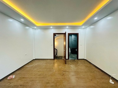 Nhà mới kính coong phố phan kế bính 32m 5t nhỉnh 11 tỷ- ngay gần đường ô tô 1