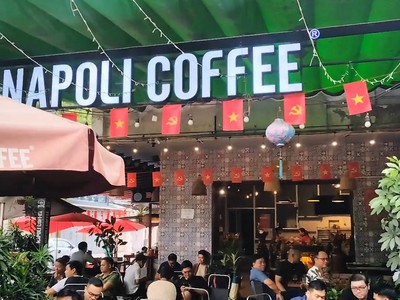 Cần sang quán cà phê lô góc hai mặt tiền vị trí cực đẹp ngay chung cư an bình 1