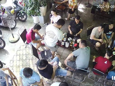 Cần sang quán cà phê lô góc hai mặt tiền vị trí cực đẹp ngay chung cư an bình 3