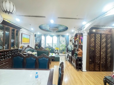 Bán mọi giáđẳng cấp vinhomes 54a nguyễn chí thanh 158m 4pn, nội thất tiện nghi, 26.5 tỷ 2