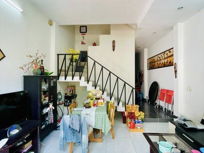 Nhà đẹp 3 tầng mặt tiền đường lớn 30m khu vip tân phú 72m ngang 4.5 2