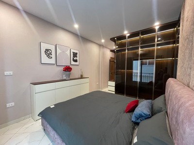 Quá trời đẹp 35m2 trung tâm thạch bàn 6 tầng, ô tô đỗ cổng - giá chỉ nhỉnh 9 tỷ 3