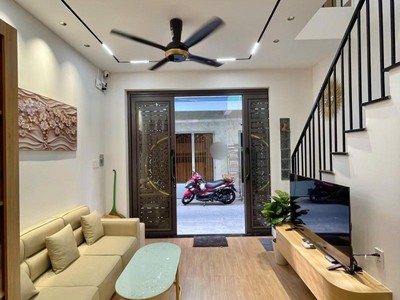 Bán gấp nhà 2 tầng tân phú, hẻm tân kỳ tân quý 33m2 sổ hồng 5.6 tỷ. vị trí vàng, đừng bỏ lỡ 1