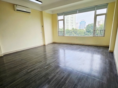 Còn duy nhất 01 văn phòng cần cho thuê 225a nguyễn ngọc vũ - 6 triệu 2