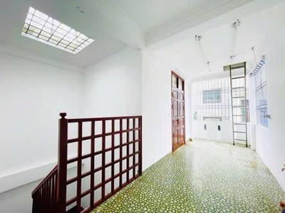 Bán nhà đại từ 32m2. 5 tầng. mặt tiền 5m. giá 8.9 tỷ hoàng mai hà nội 3