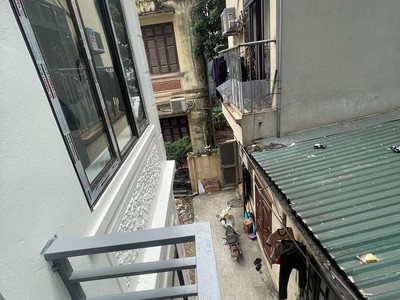 Bán nhà đại từ 32m2. 5 tầng. mặt tiền 5m. giá 8.9 tỷ hoàng mai hà nội 2