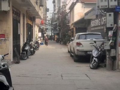 Bán nhà kim mã 30m2. 6 tầng. mặt tiền 4.8m. giá 15.8 tỷ ba đình hà nội 1