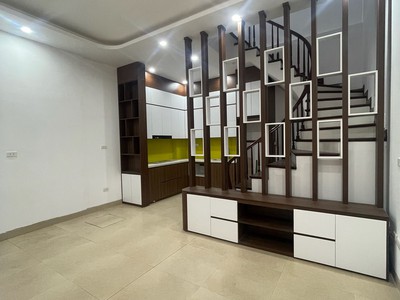 Bán nhà đại từ 32m2. 5 tầng. mặt tiền 5m. giá 8.9 tỷ hoàng mai hà nội 1