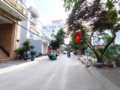 168m đất phân lô tuyến 2 bùi viện cạnh vinmec, giá 77 tr/m, xây khách sạn, biệt thự 2