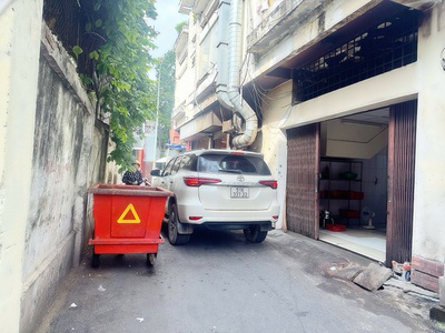 Bán nhà 3 tầng - mặt tiền đ. huyền quang, quận 1 - duy nhất nhà đang chào bán 0