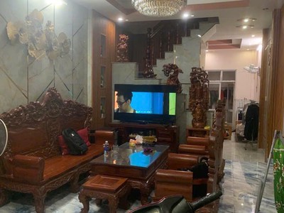 giá rẻ 2 xe hơi tránh nhau bán đất tặng nhà 2 tầng trung tâm thị trấn nhà mới đẹp chưa 3