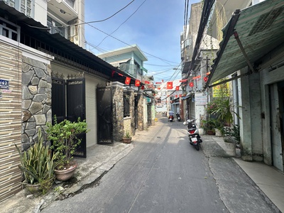 Tin thật 100  bán đất tặng nhà 177m2 tại hẻm 45 trần thái tông - hxh 5m - gpxd 6 lầu xây chdv 3