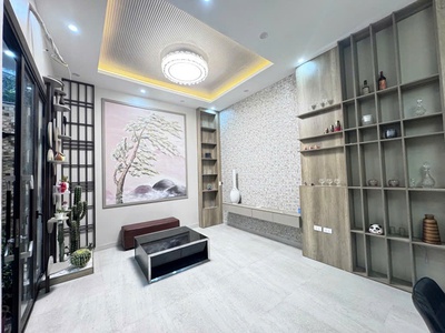 Bán nhà nguyễn văn cừ long biên,oto đỗ cửa,thoáng sáng,dân xây,52m nhỉnh 11 tỷ 0