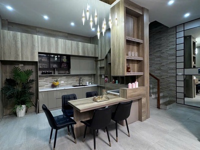 Bán nhà nguyễn văn cừ long biên,oto đỗ cửa,thoáng sáng,dân xây,52m nhỉnh 11 tỷ 1