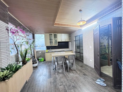 Bán nhà nguyễn văn cừ long biên,oto đỗ cửa,thoáng sáng,dân xây,52m nhỉnh 11 tỷ 4