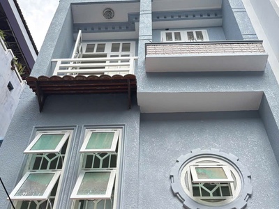 Phú nhuận - nhà chính chủ - gấp bán 6.2 tỷ - tl - nguyễn thượng hiền - 3 tầng btct - 4pn lớn - hẻm 1