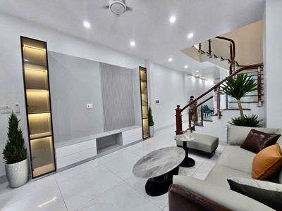 Bán nhà ngọc thụy 51m 5 tầng mt4m ô tô lô góc 3 thoáng hơn 13 tỷ 0