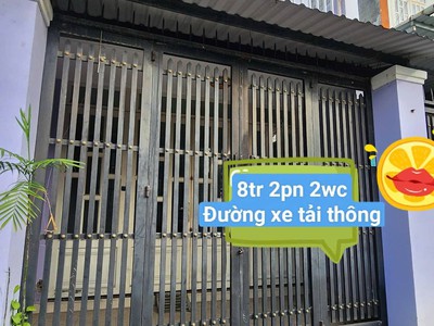 Cho thuê nhà nguyên căn 2PN 2WC   Mặt tiền Đường thông Linh Tây, gần Phạm Văn Đồng, giá 8tr/tháng 0