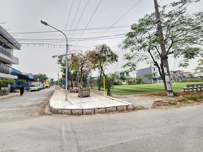 Chính chủ gửi bán căn nhà 3 tầng lô góc đẹp nhất Chung cư Bến Thóc - An Đồng. 1