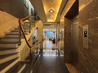 Hiếm nhà đẹp 9 tầng mặt phố Vạn Phúc, 79m2, mặt tiền rộng 5m, thang máy, vị trí đẹp, kinh doanh sầm 0