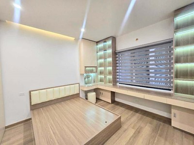 Bán nhà gần Ngã Tư Sở hơn 30m ra phố 34m2 x 5T MT rộng gần ô tô 2 thoáng, nhỉnh 9 tỷ 0