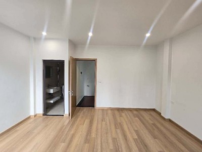 Bán nhà gần Ngã Tư Sở hơn 30m ra phố 34m2 x 5T MT rộng gần ô tô 2 thoáng, nhỉnh 9 tỷ 3