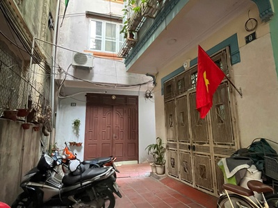 Bán nhà riêng chính chủ 78m2 sử dụng50m 4 tầng 28m sân tại Long Biên 0