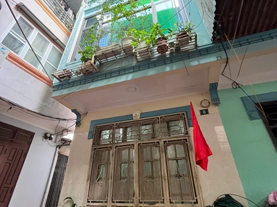 Bán nhà riêng chính chủ 78m2 sử dụng50m 4 tầng 28m sân tại Long Biên 2