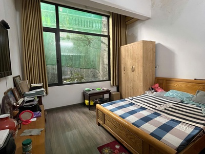 Bán nhà riêng chính chủ 78m2 sử dụng50m 4 tầng 28m sân tại Long Biên 3