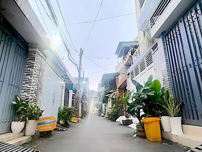 Nhà 6 tầng con đường số -hẻm xe hơi quay đầu- biện pháp nguyễn thị thập 100m- giá bán ngon chỉ 4