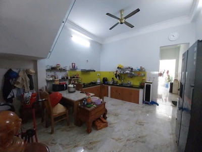 O1702 giảm 2.1tỷ nhà mặt tiền tân chánh hiệp 26 q12, shr, nở hậu, đ.9m, 3 tầng, 4.6x30m, 8.x 2