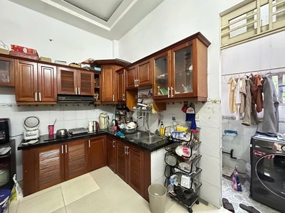 H1704 nhà vuông 3 tầng nguyễn văn quá q12, shr, hxh, 5.x tỷ 3