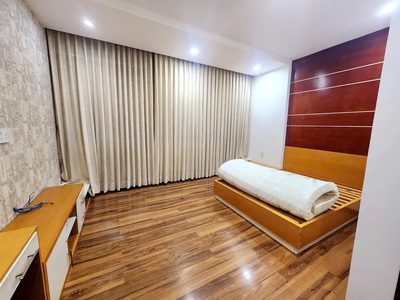 Nhà 5 10m 2 lầu/st hẻm 125 nguyễn thị tần p1q8 0