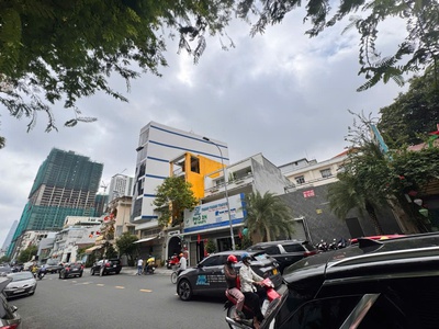 Bán nhà 2 tầng mặt tiền kd đường cô bắc, quận 1 - 11m 24m - sổ hồng vuông đẹp - giang 1