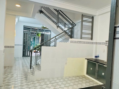 Bán nhà đẹp  5 13   3 tầng   hẻm 5m chợ vải phú thọ hòa   giá chỉ 8.2 tỷ tl chủ 2