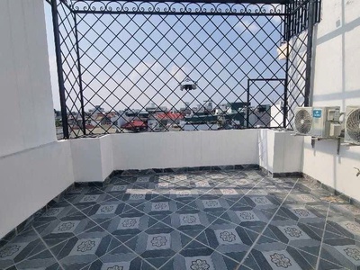 Bán nhà thanh am long biên,oto đỗ cổng,lô góc,thang máy,42m nhỉnh 9 tỷ 3